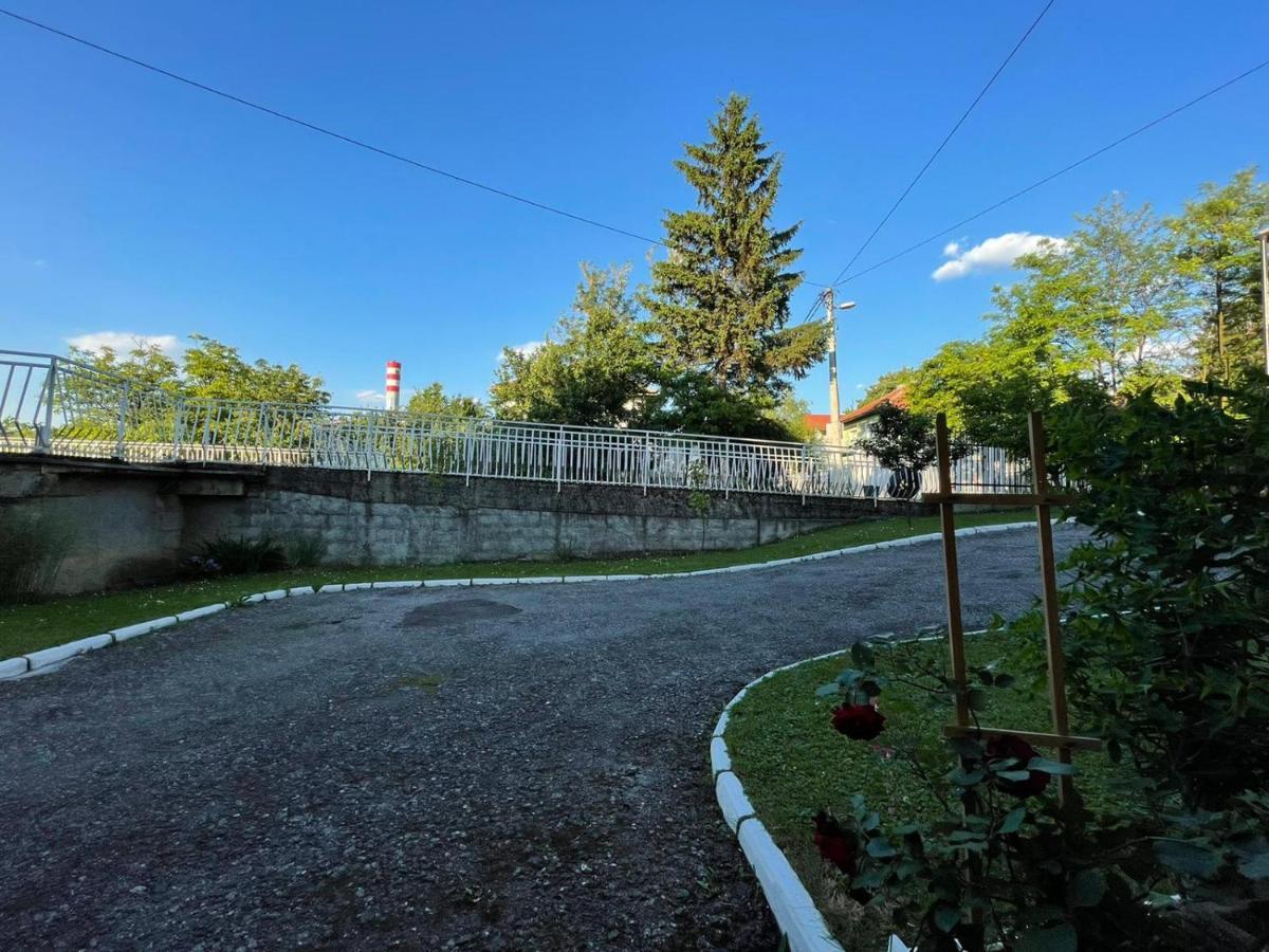 Sunny Garden Apartment Szarajevó Kültér fotó